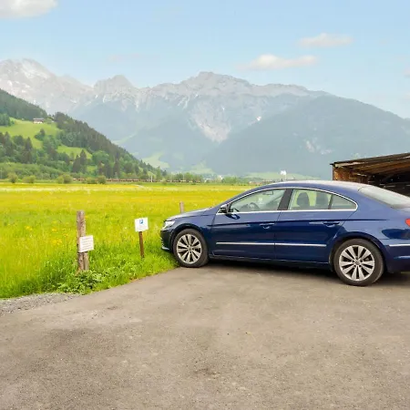 Marion By Interhome Semesterbostad Saalfelden